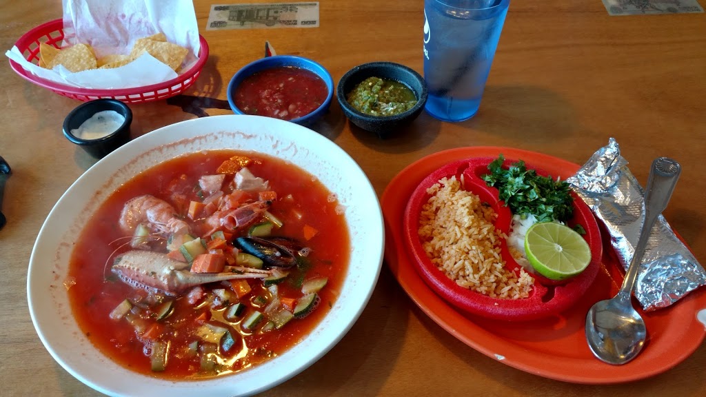 El Loro Mexican Restaurant | 4749 East Highway 13, Savage, MN 55378, USA | Phone: (952) 736-8307