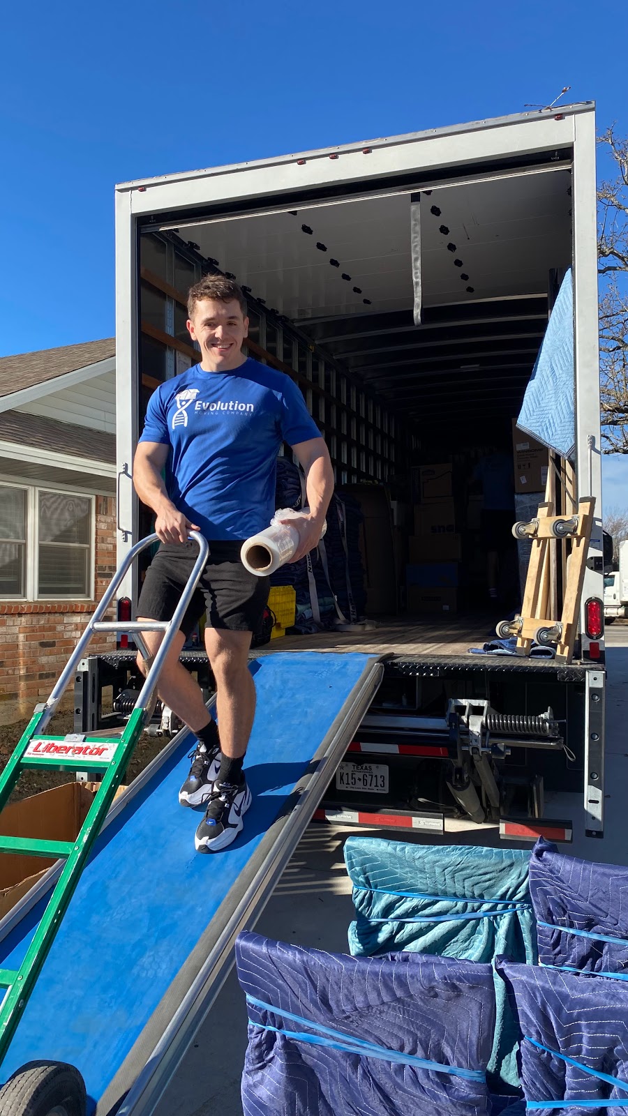 Evolution Moving Company | 3320 Dooling St, Fort Worth, TX 76111, USA | Phone: (682) 651-5505