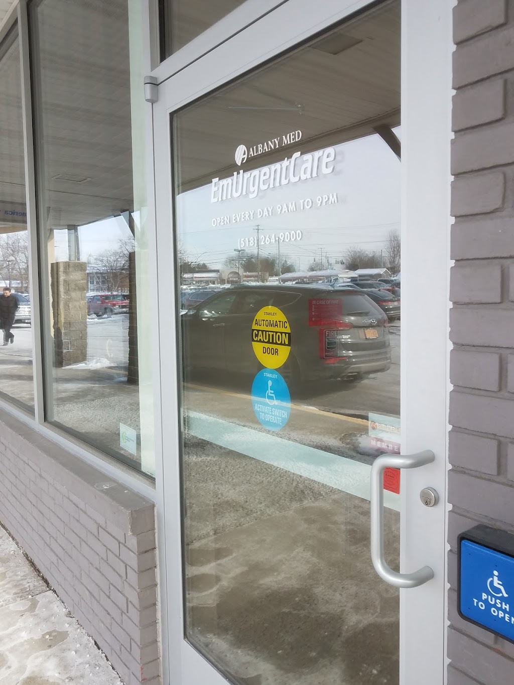 Albany Med EmUrgentCare | 329 Glenmont Rd, Glenmont, NY 12077, USA | Phone: (518) 264-9000