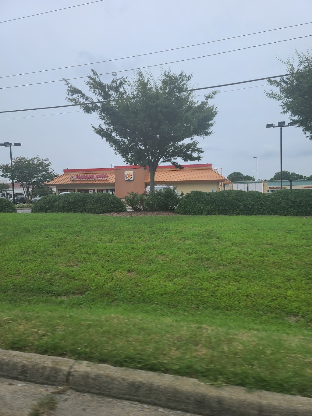 Burger King | 1228 Smithfield Plaza, Smithfield, VA 23430, USA | Phone: (757) 356-9339