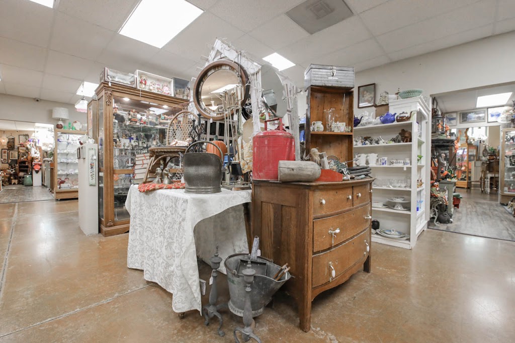 ANTIQUE WAREHOUSE | 5301 Pirrone Rd, Salida, CA 95368, USA | Phone: (209) 545-9460