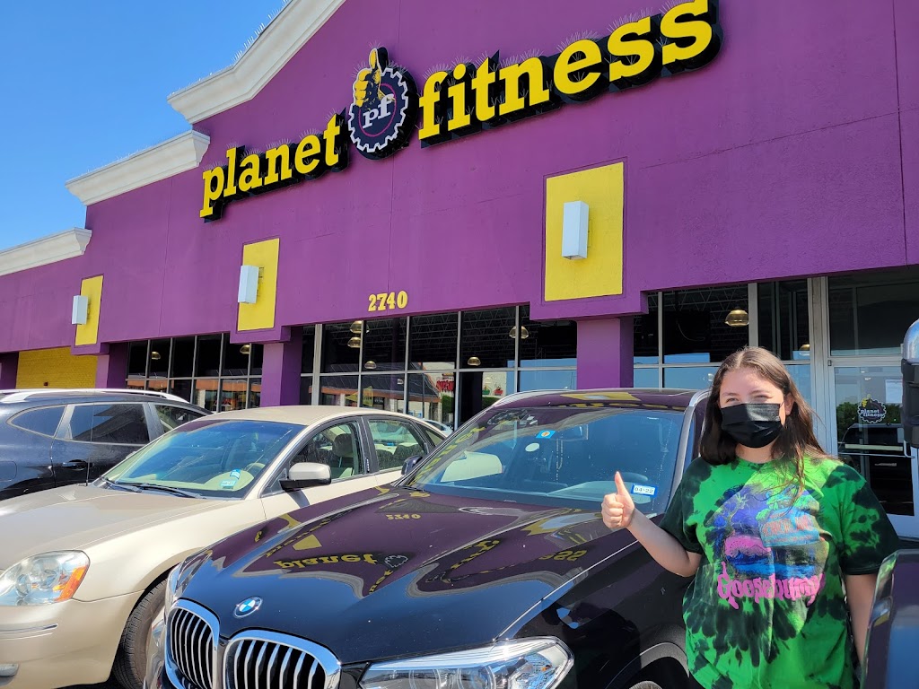 Planet Fitness | 2740 Valwood Pkwy Ste 147, Farmers Branch, TX 75234, USA | Phone: (214) 814-5878