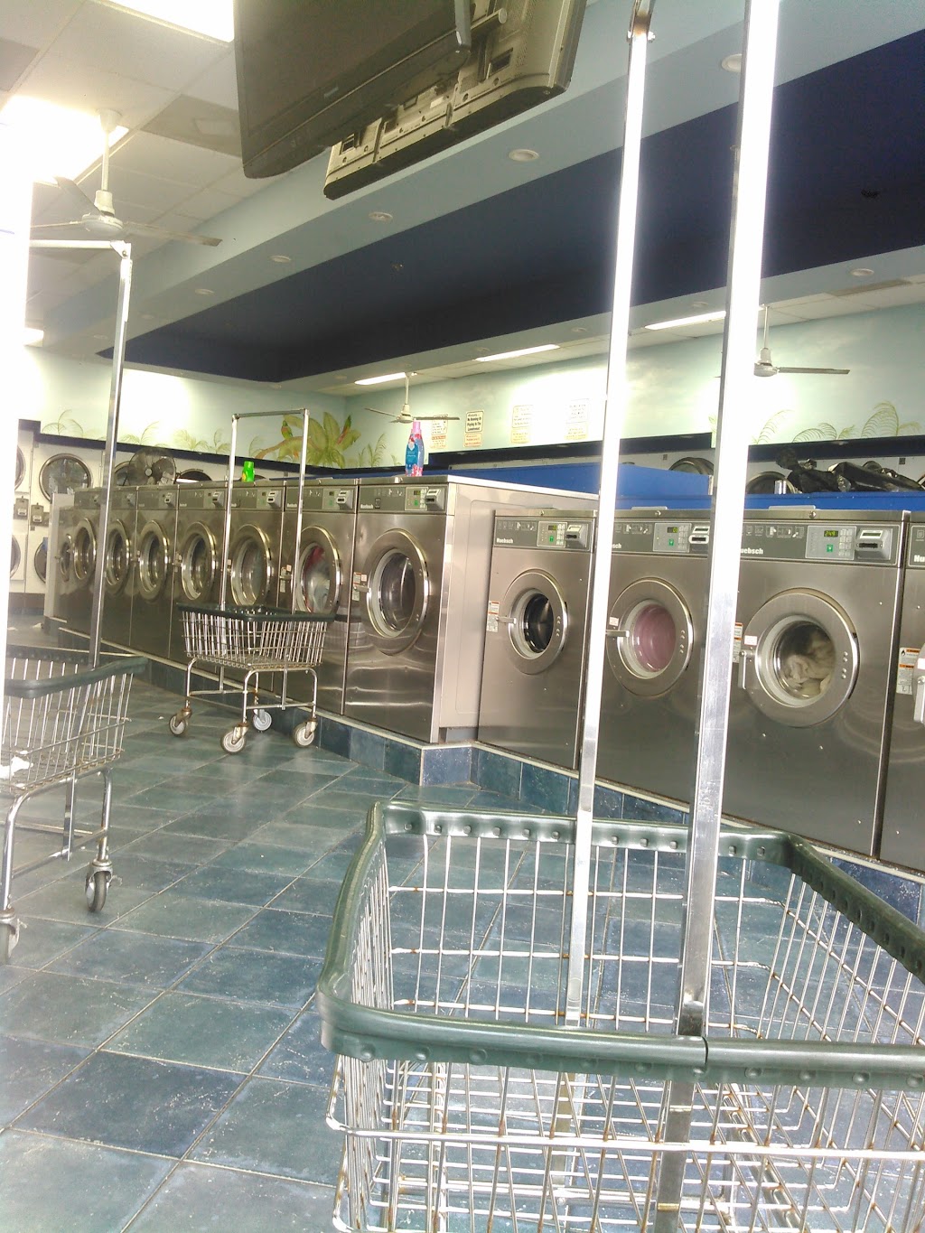 Ez Wash Laundromat | 1431 McCarter Hwy, Newark, NJ 07104 | Phone: (973) 481-0673