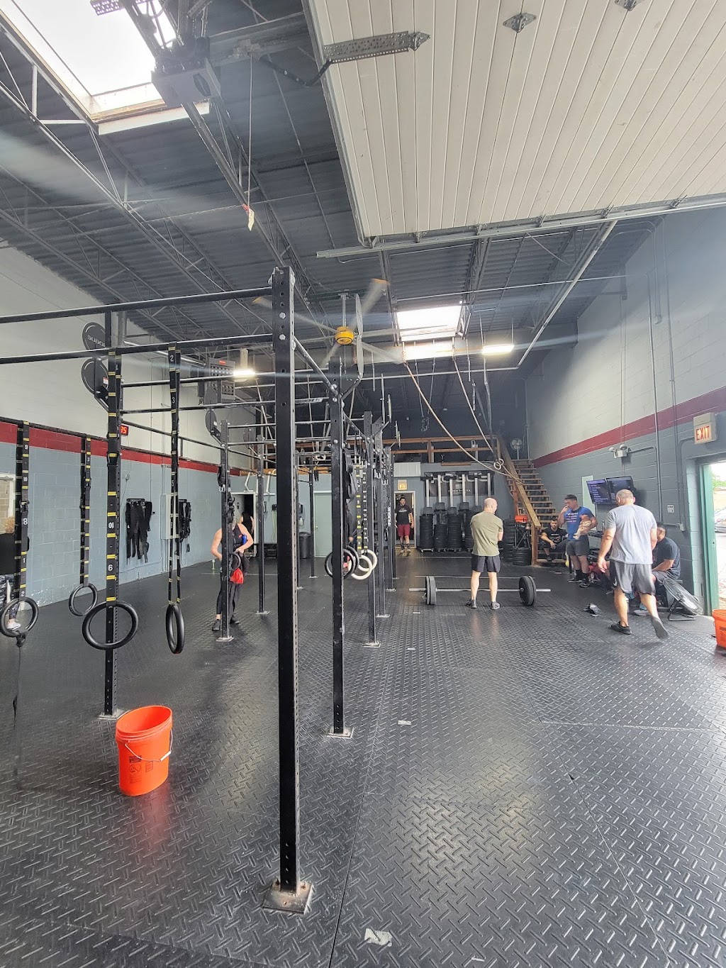 CrossFit Roselle | 200 N Garden Ave, Roselle, IL 60172, USA | Phone: (630) 485-9218