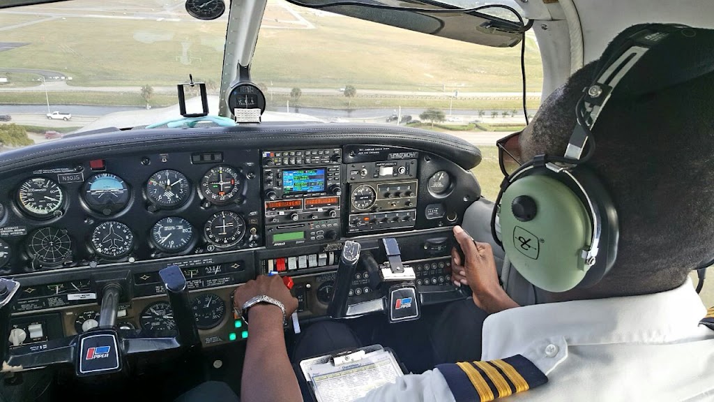 Pelican Flight Training | 33023, 1601 SW 75th Ave, Pembroke Pines, FL 33024, USA | Phone: (954) 966-9750