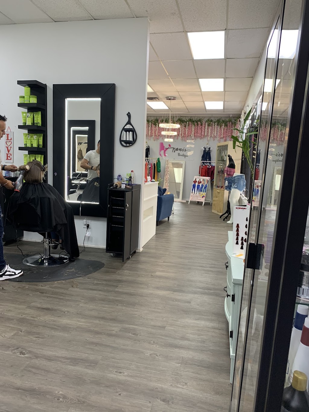 Kiros Beauty Salon | 7605 Causeway Blvd #33619, Tampa, FL 33619, USA | Phone: (813) 871-0180