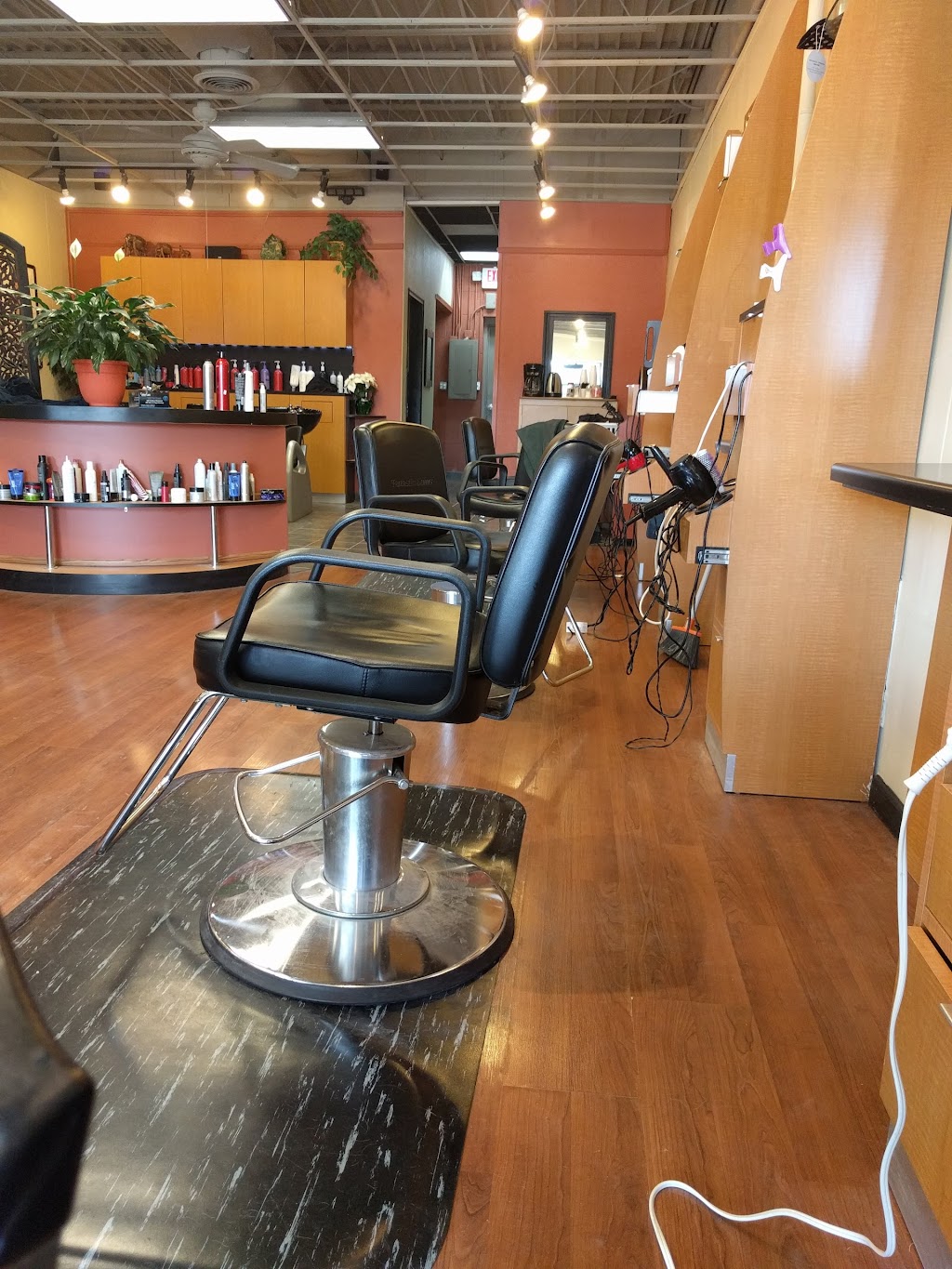 Fantastic Sams Cut & Color | 33000 W Seven Mile Rd, Livonia, MI 48152, USA | Phone: (248) 426-8588