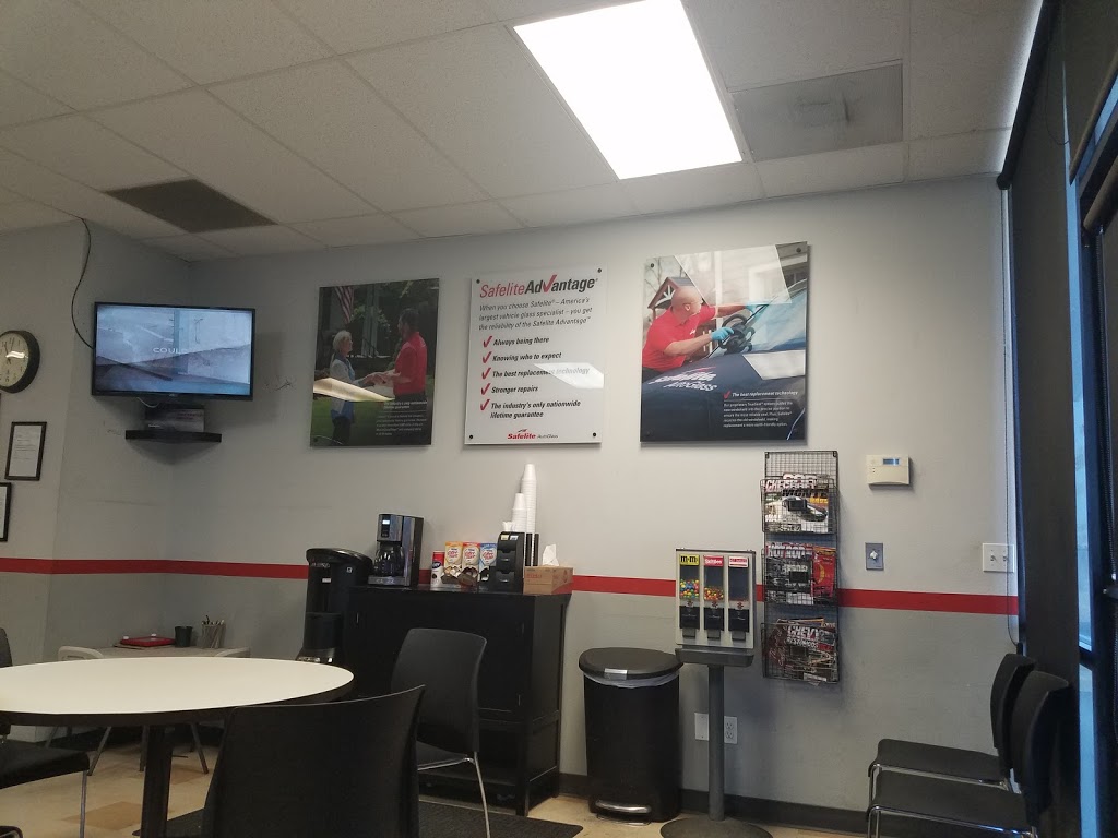 Safelite AutoGlass | 4325 N Brawley Ave, Fresno, CA 93722, USA | Phone: (559) 226-9174