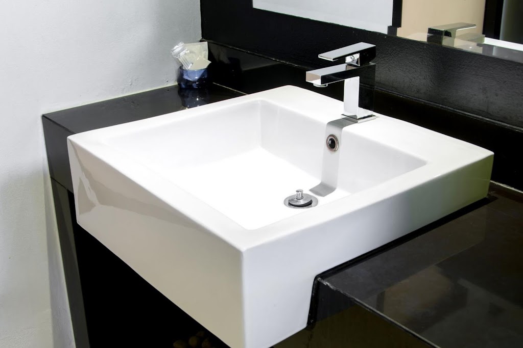 Bathtub Restoration Florida | 14741 SW 159th St, Miami, FL 33187 | Phone: (786) 587-5614