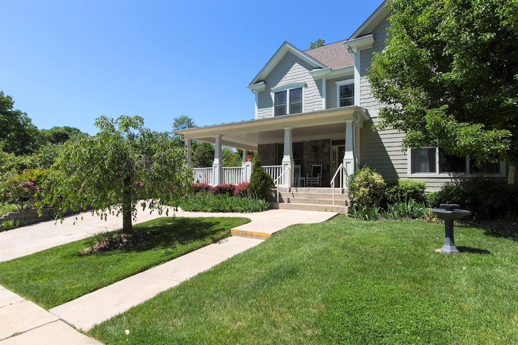 Larmax Homes LLC | 6505 Stoneham Rd, Bethesda, MD 20817, USA | Phone: (855) 735-9900