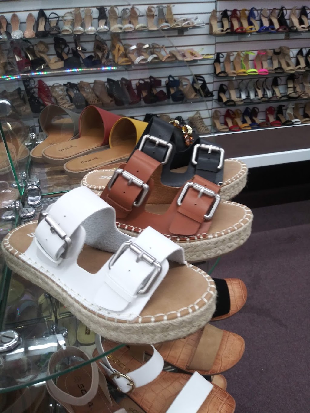 Mark Anthony Shoes | 440, 5 E 4th St Spc D-4 D, Perris, CA 92570, USA | Phone: (909) 927-2063