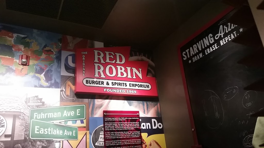 Red Robin Gourmet Burgers and Brews | 3072 Waldorf Market Pl, Waldorf, MD 20603, USA | Phone: (301) 374-2290