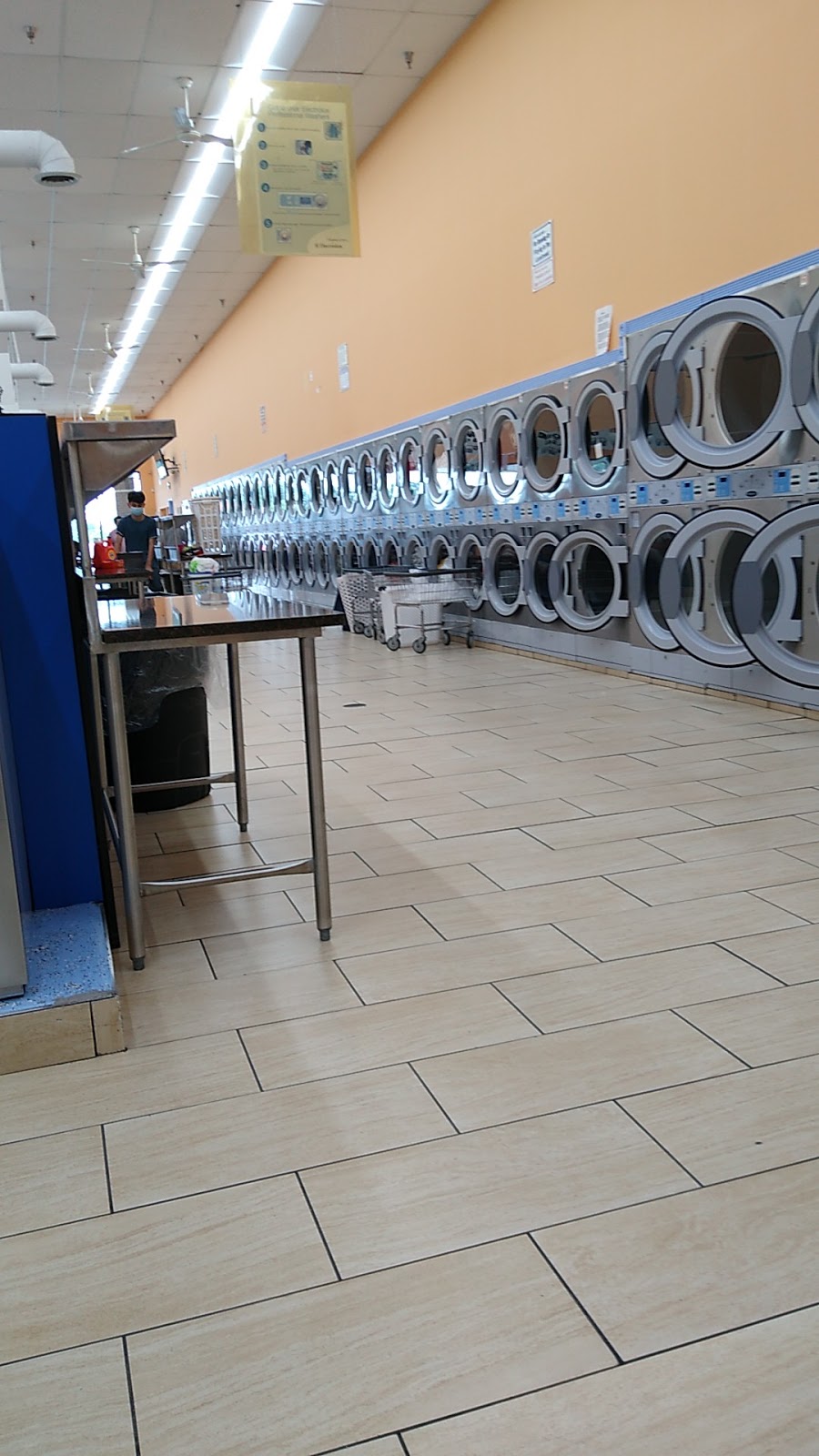 Parkville Laundromat | 8870 Waltham Woods Rd, Parkville, MD 21234, USA | Phone: (410) 663-6300