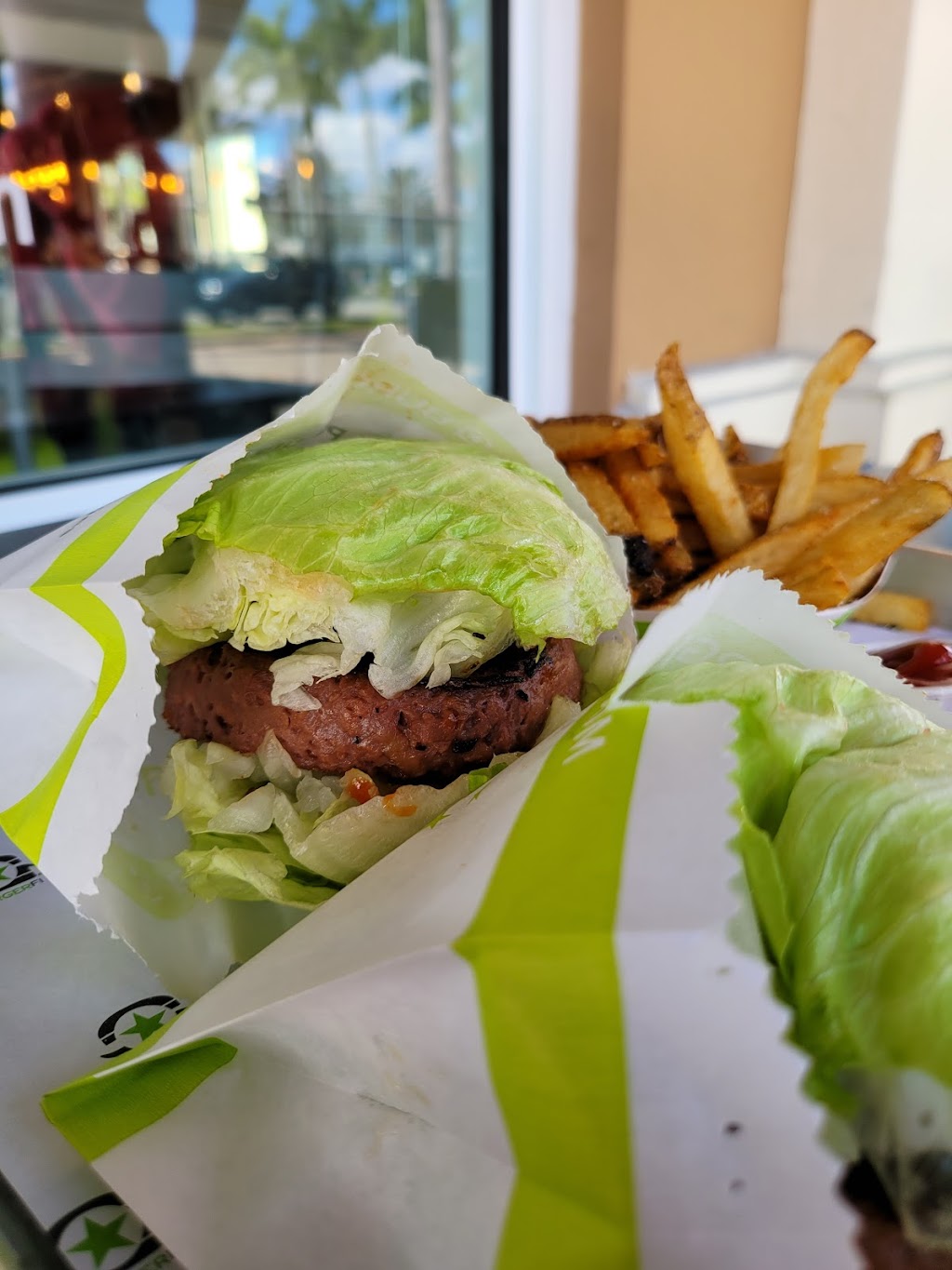 BurgerFi | 1955 E Hallandale Beach Blvd, Hallandale Beach, FL 33009, USA | Phone: (954) 455-0536