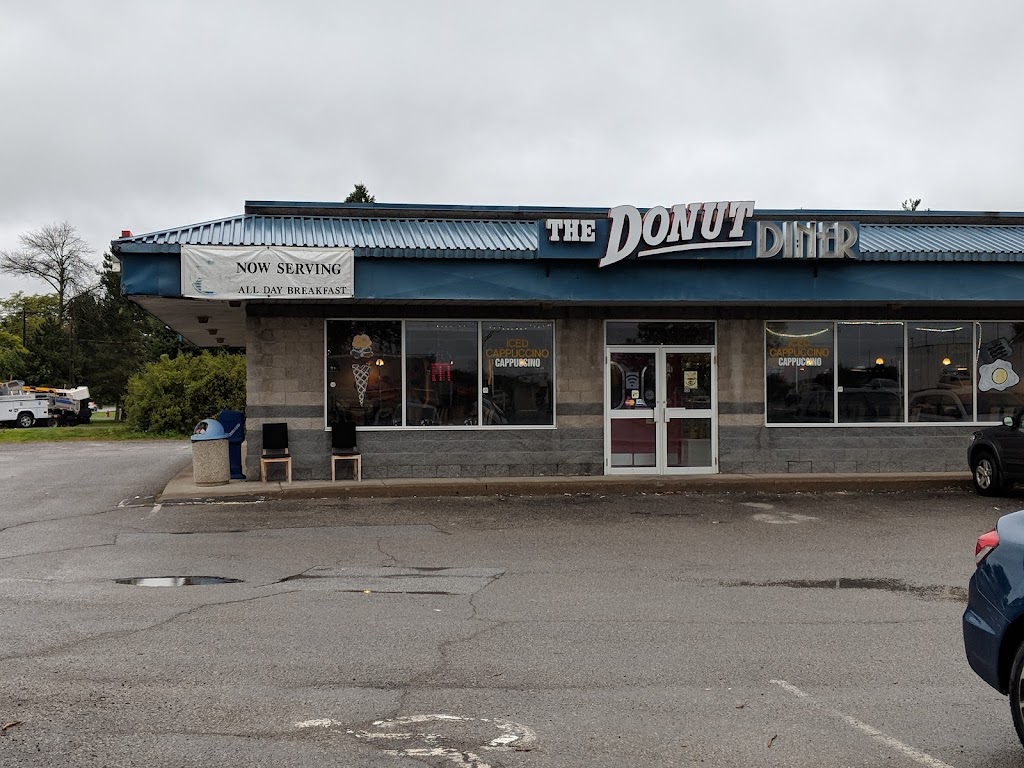 Donut Diner Welland | 947 Niagara St, Welland, ON L3C 1M5, Canada | Phone: (905) 734-7751