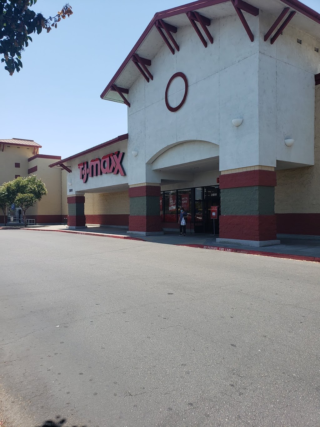 T.J. Maxx | 2891 Countryside Dr, Turlock, CA 95380, USA | Phone: (209) 656-8005