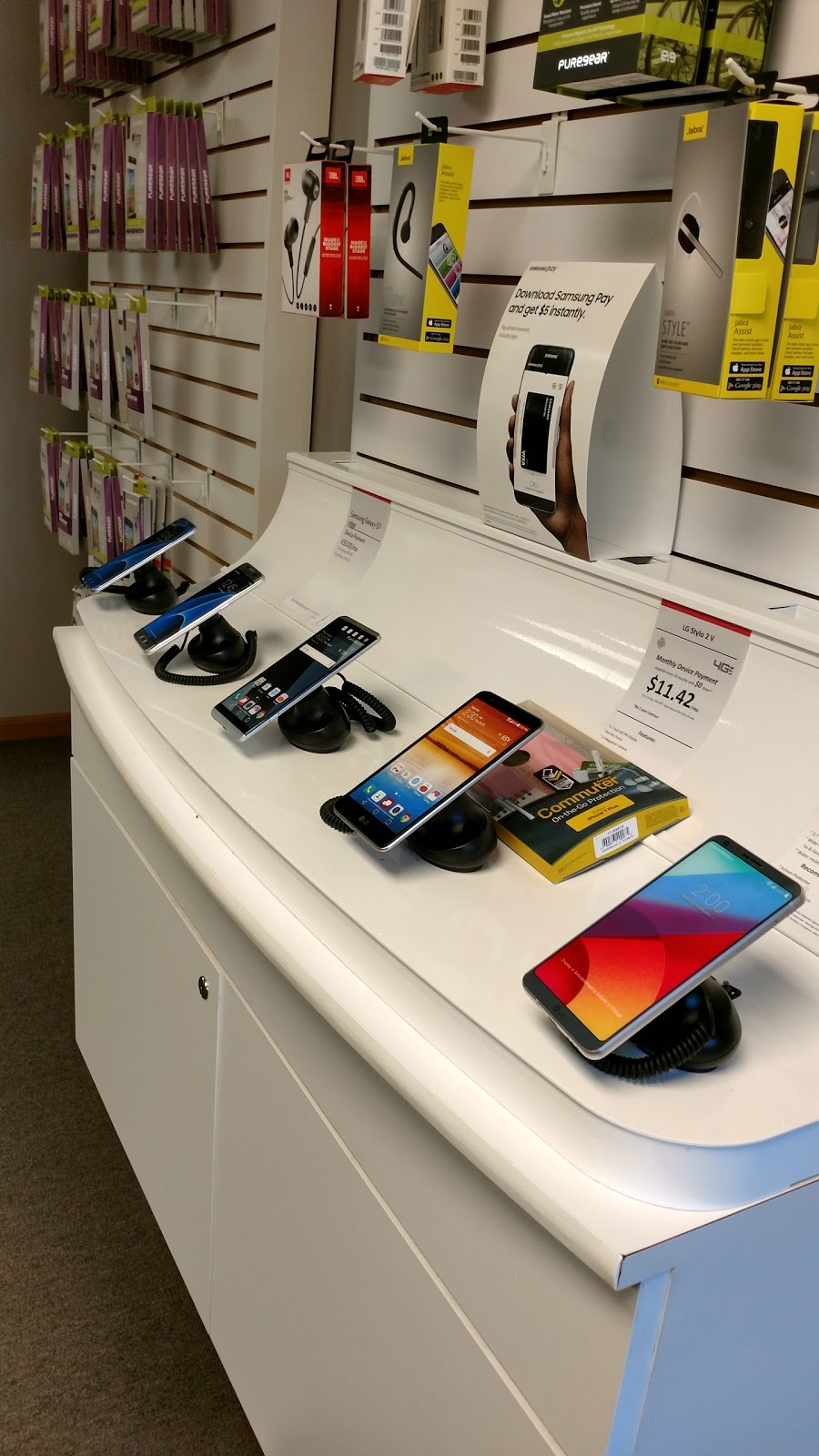 Verizon Authorized Retailer - Victra | 1005 NE-33 Ste 9, Crete, NE 68333, USA | Phone: (531) 220-4615