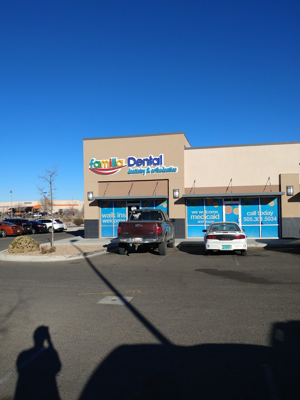 Familia Dental | 1620 Main St SW D, Los Lunas, NM 87031, USA | Phone: (505) 565-0651