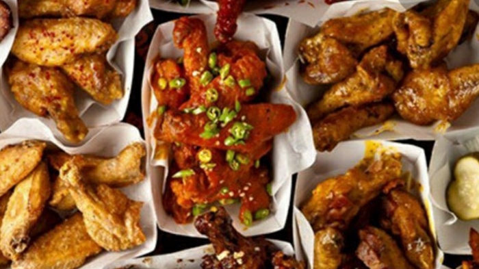 Tail Feathers Wing Wagon | 2800 Bledsoe St #150a, Fort Worth, TX 76107, USA | Phone: (214) 919-4671