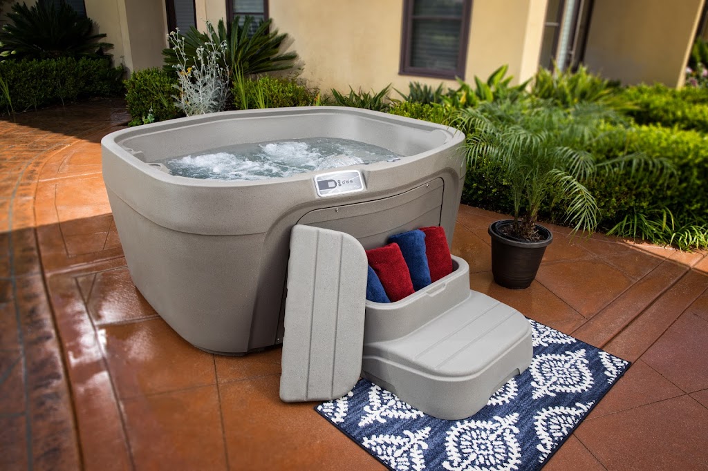 Lifestyles Hot Tubs | 45510 Utica Park Blvd, Utica, MI 48315 | Phone: (586) 323-6191