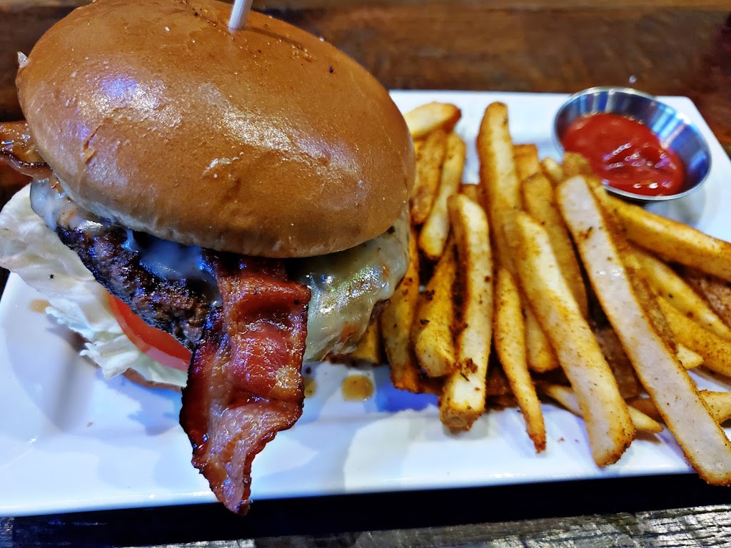 Burg & Barrel 76th Street | 7042 W 76th St, Overland Park, KS 66204, USA | Phone: (913) 444-0494