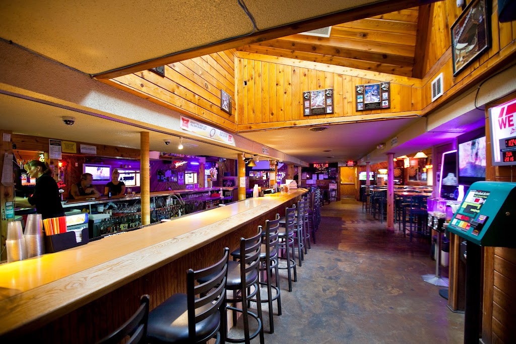 Macalousos Roadhouse | 3857 Labore Rd, Vadnais Heights, MN 55127, USA | Phone: (651) 429-1716