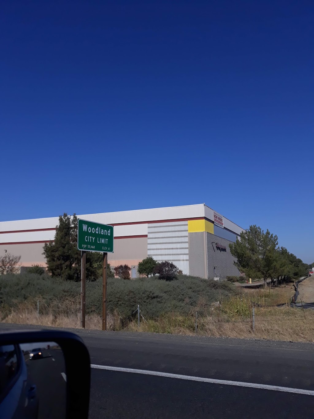 Walgreens Distribution Center | 2370 E Main St, Woodland, CA 95776, USA | Phone: (530) 406-7700