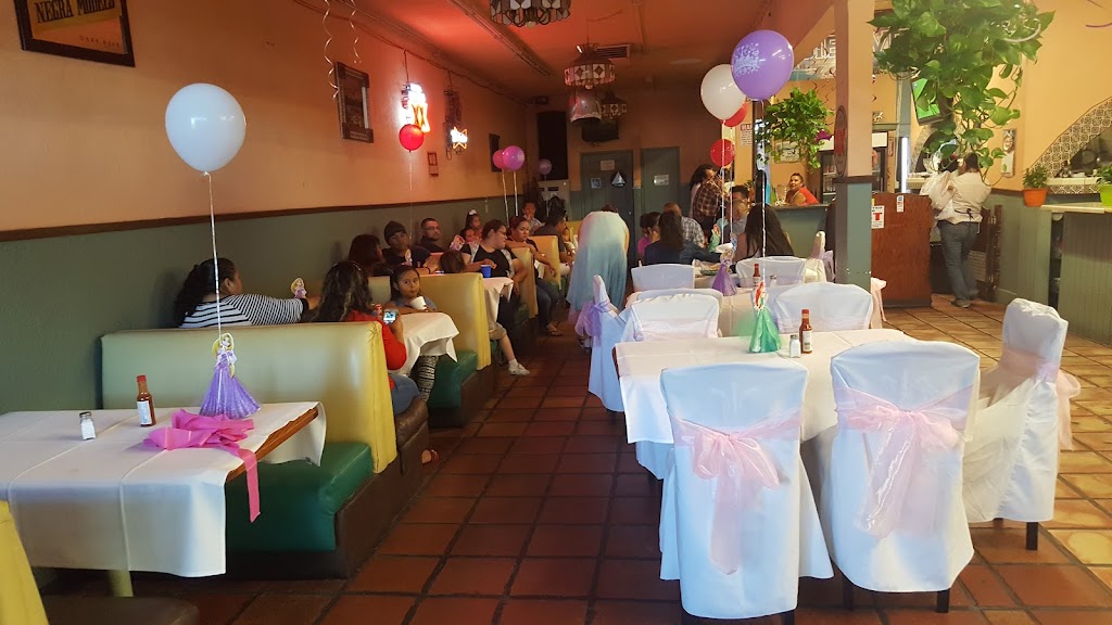 Raymunds Mexican Restaurant | 19055 Parthenia St, Northridge, CA 91324, USA | Phone: (818) 722-6024