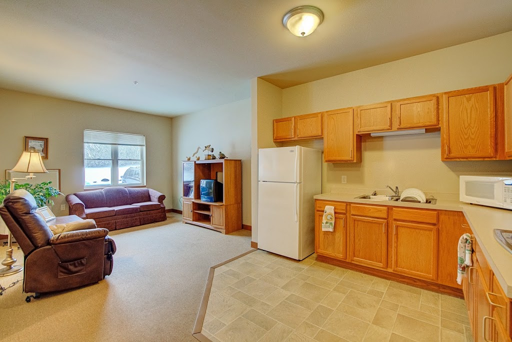The Heights at Evansville Manor | 201 N 4th St, Evansville, WI 53536, USA | Phone: (608) 882-9995