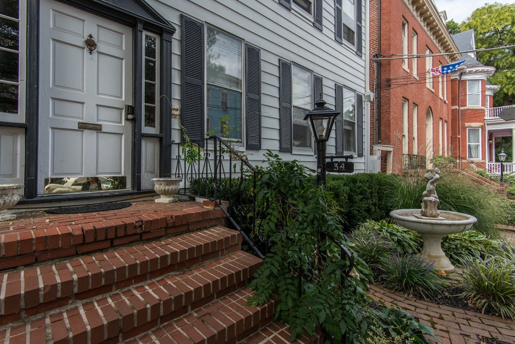 Residential Properties Inc/ Gigi Associates LLC | 1021 S Barton St, Arlington, VA 22204, USA | Phone: (703) 863-9044