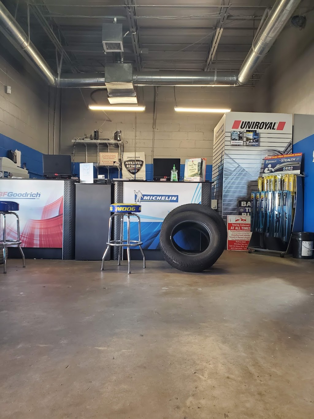 Republic Tire and Supply | 125 N Vine St, Euless, TX 76040, USA | Phone: (817) 283-7381