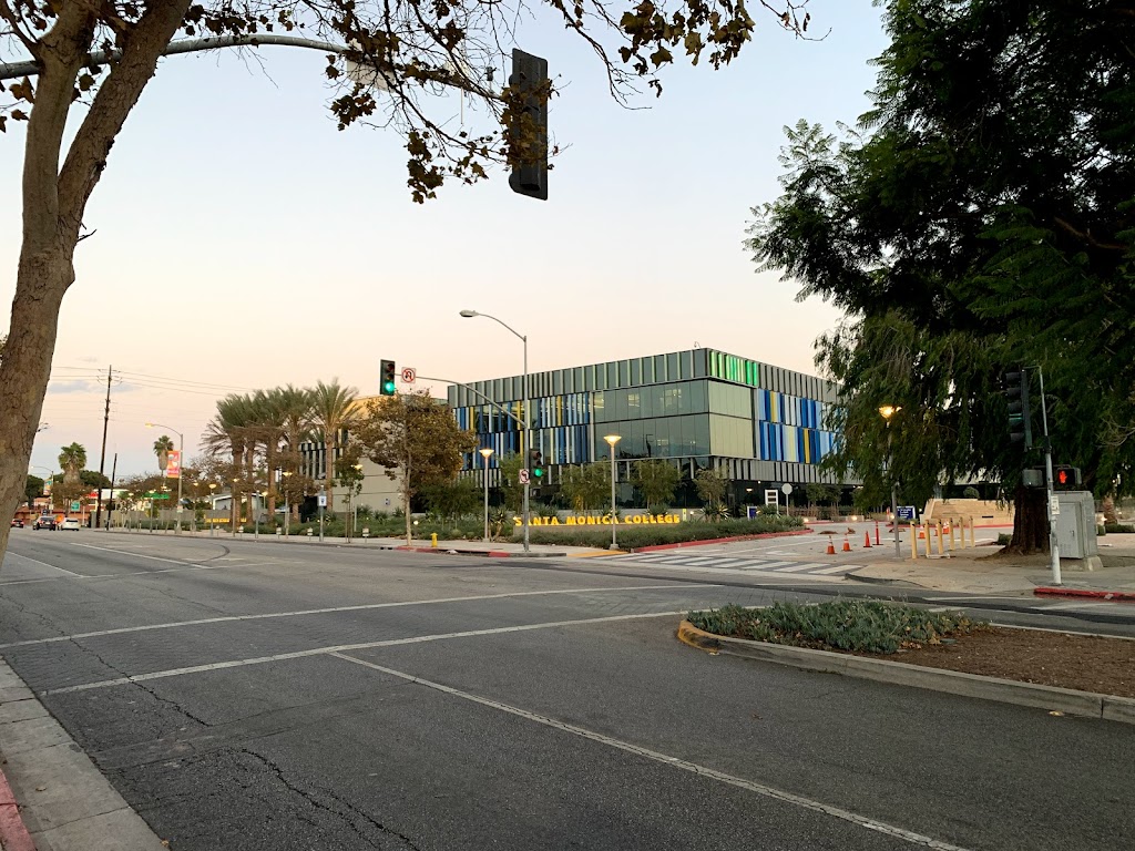 Santa Monica College | 2225 16th St, Santa Monica, CA 90405, USA | Phone: (310) 458-8700