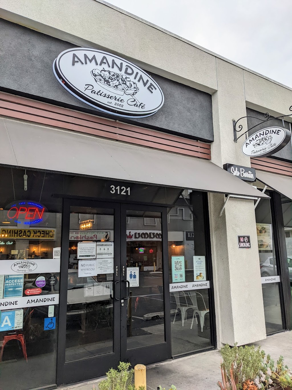 Amandine Patisserie Cafe K-Town | 3121 W Olympic Blvd, Los Angeles, CA 90006, USA | Phone: (213) 568-3235