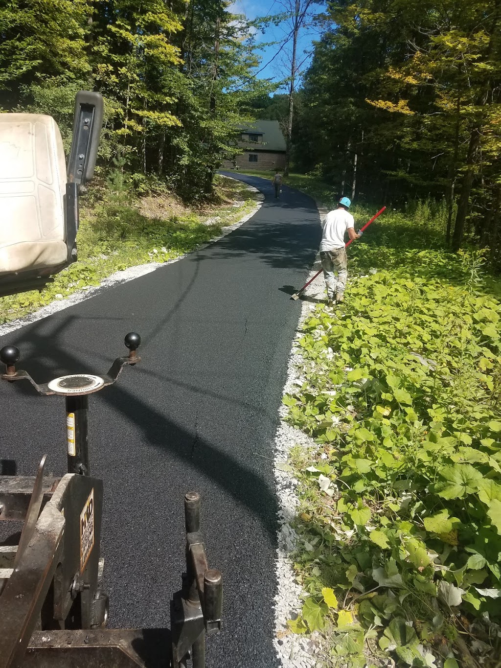 J.B. Asphalt Paving & Excavation | 1060 Broadway Suite #1107, Albany, NY 12204, USA | Phone: (518) 584-8806