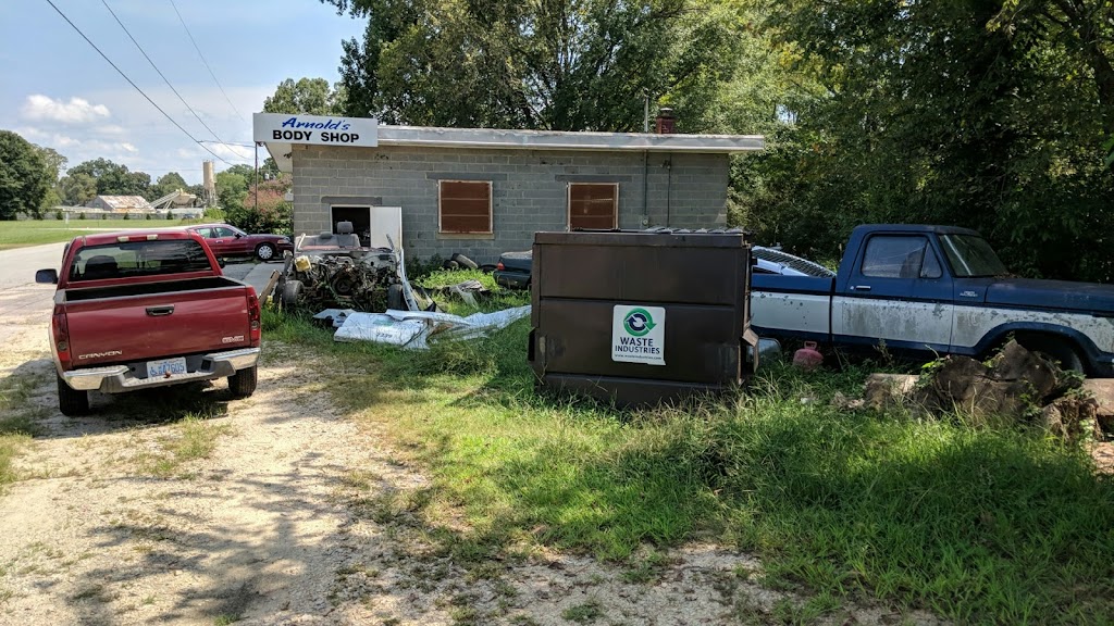 Arnold's Body Shop in 108 E Northington St, Lillington, NC 27546, USA