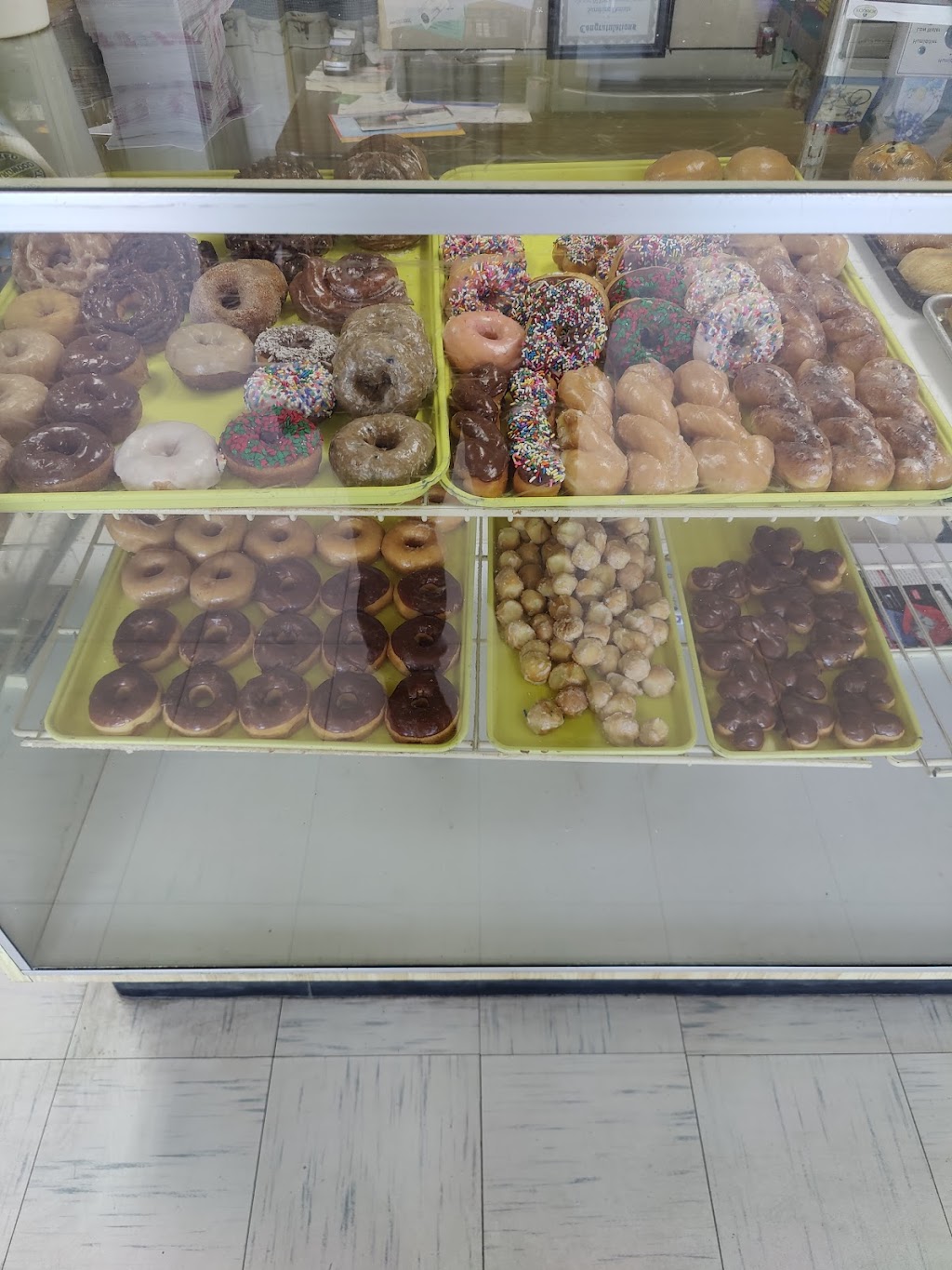 Sunshine Donuts | 6245 Rufe Snow Dr, Watauga, TX 76148, USA | Phone: (817) 581-1252