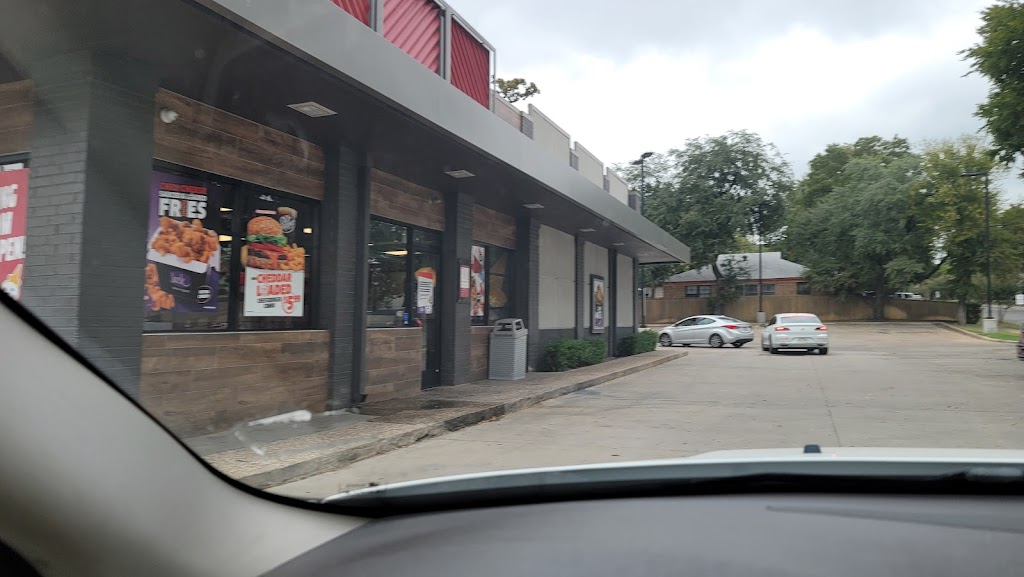 Jack in the Box | 4402 Maple Ave, Dallas, TX 75219, USA | Phone: (214) 521-2560