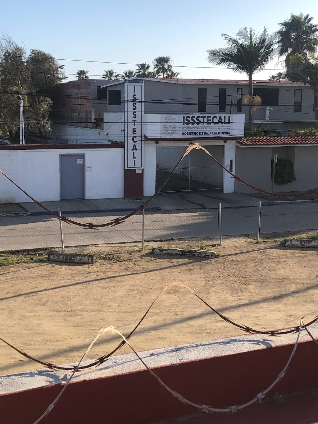 Issstecali Clinica Rosarito | 22710, C. Mexicali 24, Predios Urbanos, 22703 Rosarito, B.C., Mexico | Phone: 661 612 5163