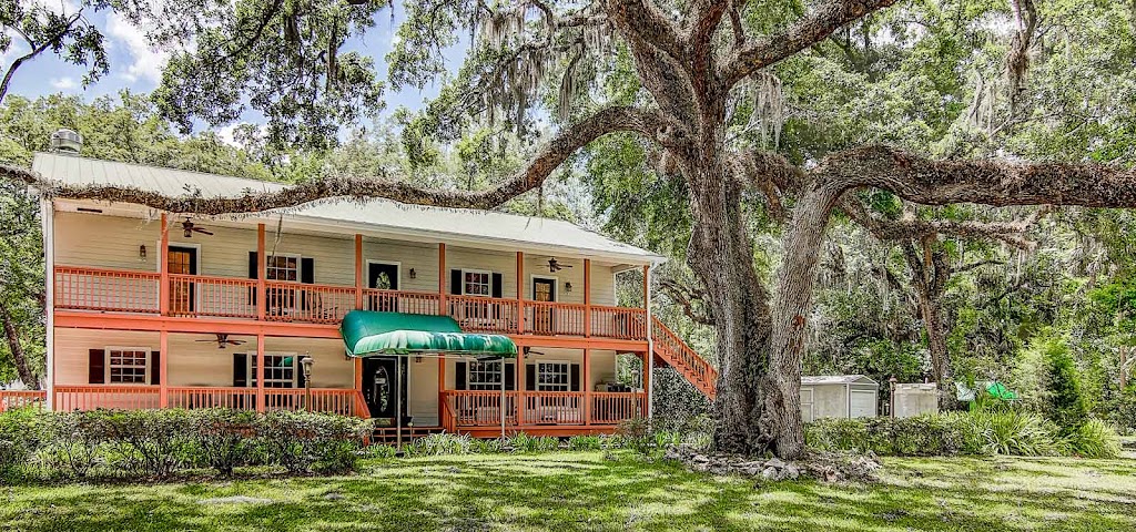 Chassahowitzka Hotel | 8551 W Miss Maggie Dr, Homosassa, FL 34448, USA | Phone: (352) 382-2075