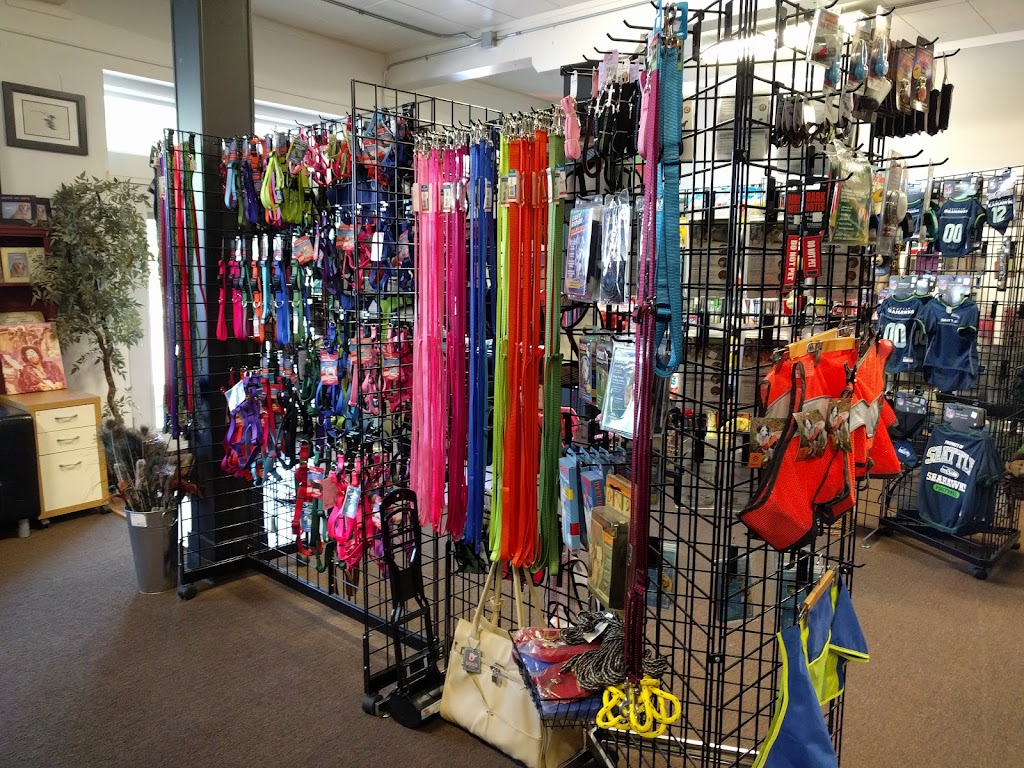 Dog Daze Natural Pet Market | 6522 River Rd E, Puyallup, WA 98371, USA | Phone: (253) 286-7786