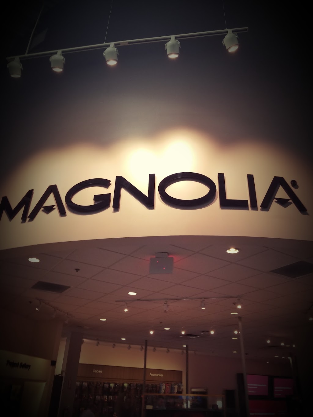Magnolia | 1501 N Victory Pl, Burbank, CA 91502, USA | Phone: (818) 260-1032