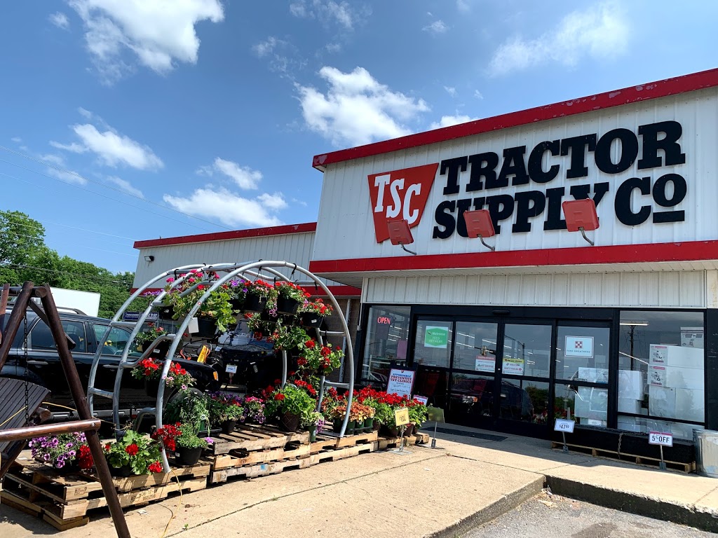 Tractor Supply Co. | 1101 Hillview Ln, Franklin, TN 37064, USA | Phone: (615) 791-0791