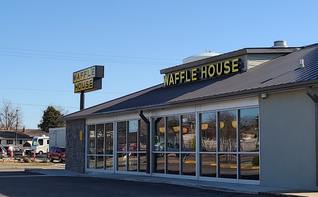 Waffle House | 1425 Brown Trail, Bedford, TX 76022, USA | Phone: (682) 251-3467