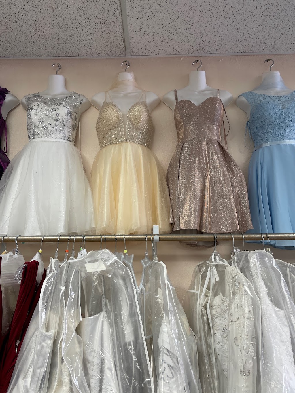 Dreams Bridal & Tuxedo | 15024 Bear Valley Rd A, Victorville, CA 92395, USA | Phone: (760) 962-9777