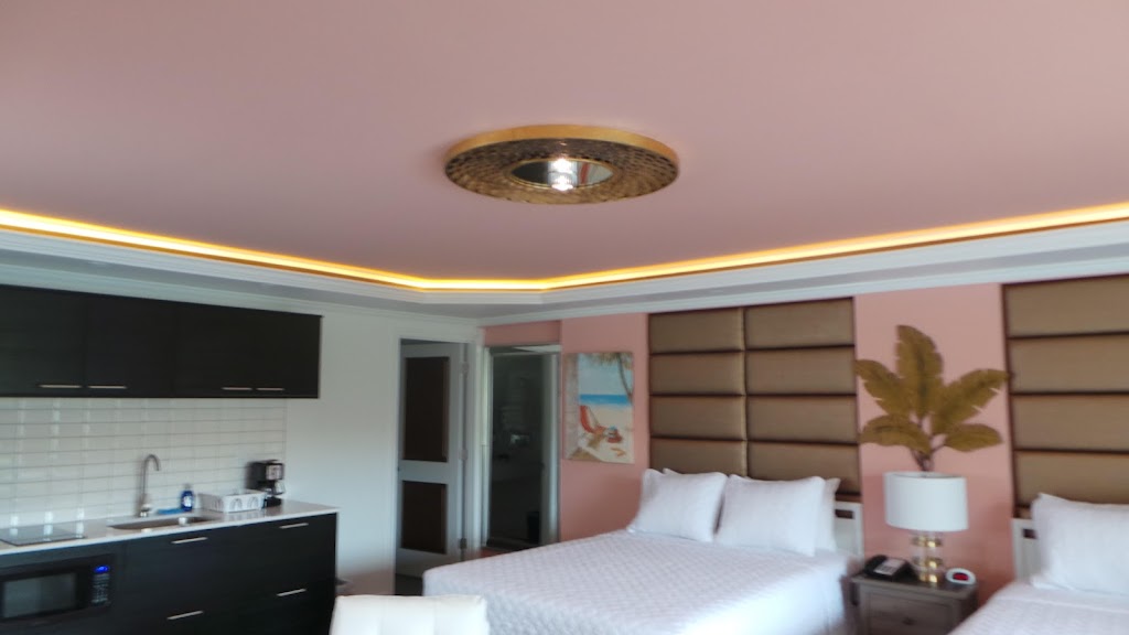 Island House Resort Hotel | 17103 Gulf Blvd, North Redington Beach, FL 33708 | Phone: (727) 392-2241