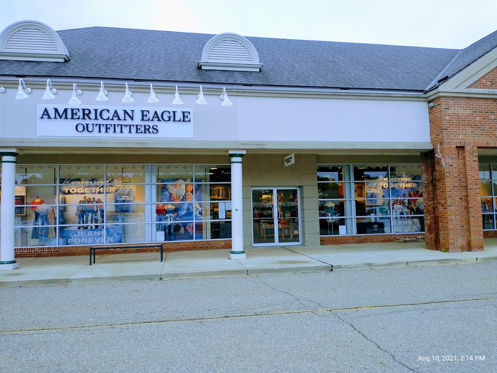 American Eagle Store | 549 S Chillicothe Rd #300, Aurora, OH 44202, USA | Phone: (330) 954-5257