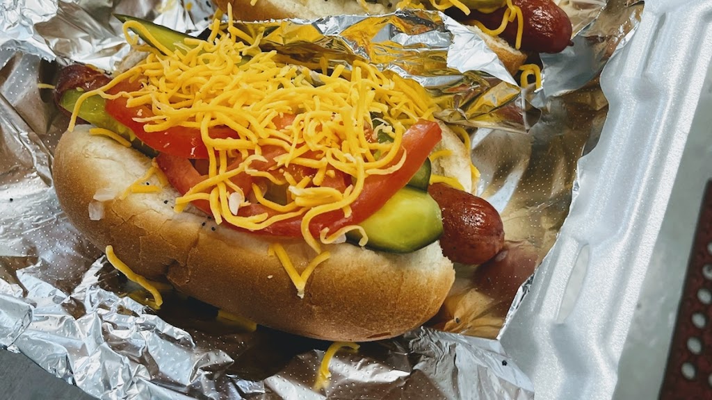 Mr & Mrs Hot Dog Stand | 3939 S Emerson Ave, Indianapolis, IN 46203, USA | Phone: (317) 413-0483