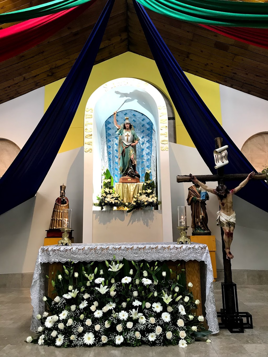 Parroquia San Miguel Arcangel | Avenida de la Luz 4827, Laescondida, 22106 Tijuana, B.C., Mexico | Phone: 664 681 1901