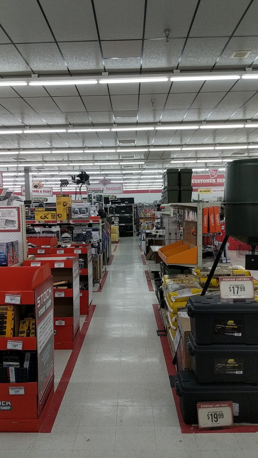 Tractor Supply Co. | 378 W Main St, Arcade, NY 14009, USA | Phone: (585) 492-1317