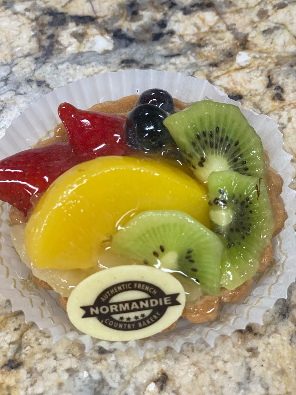 Normandie Bakery | 3022 S Cochran Ave, Los Angeles, CA 90016, USA | Phone: (323) 939-5528